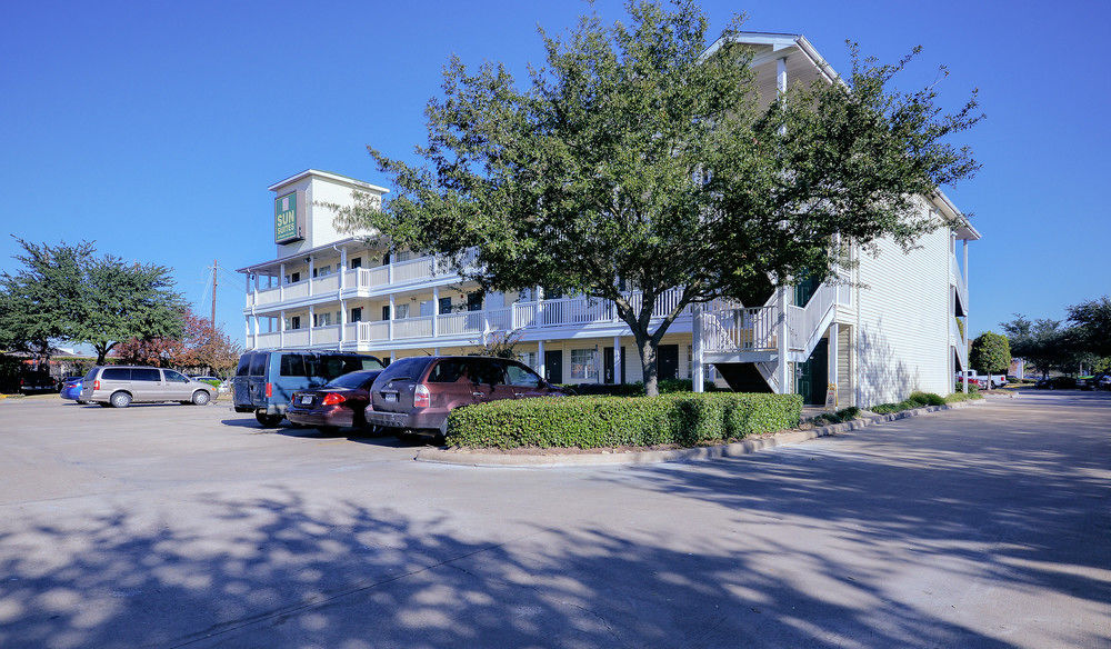 Intown Suites Extended Stay Houston Tx - Hobby Airport ภายนอก รูปภาพ